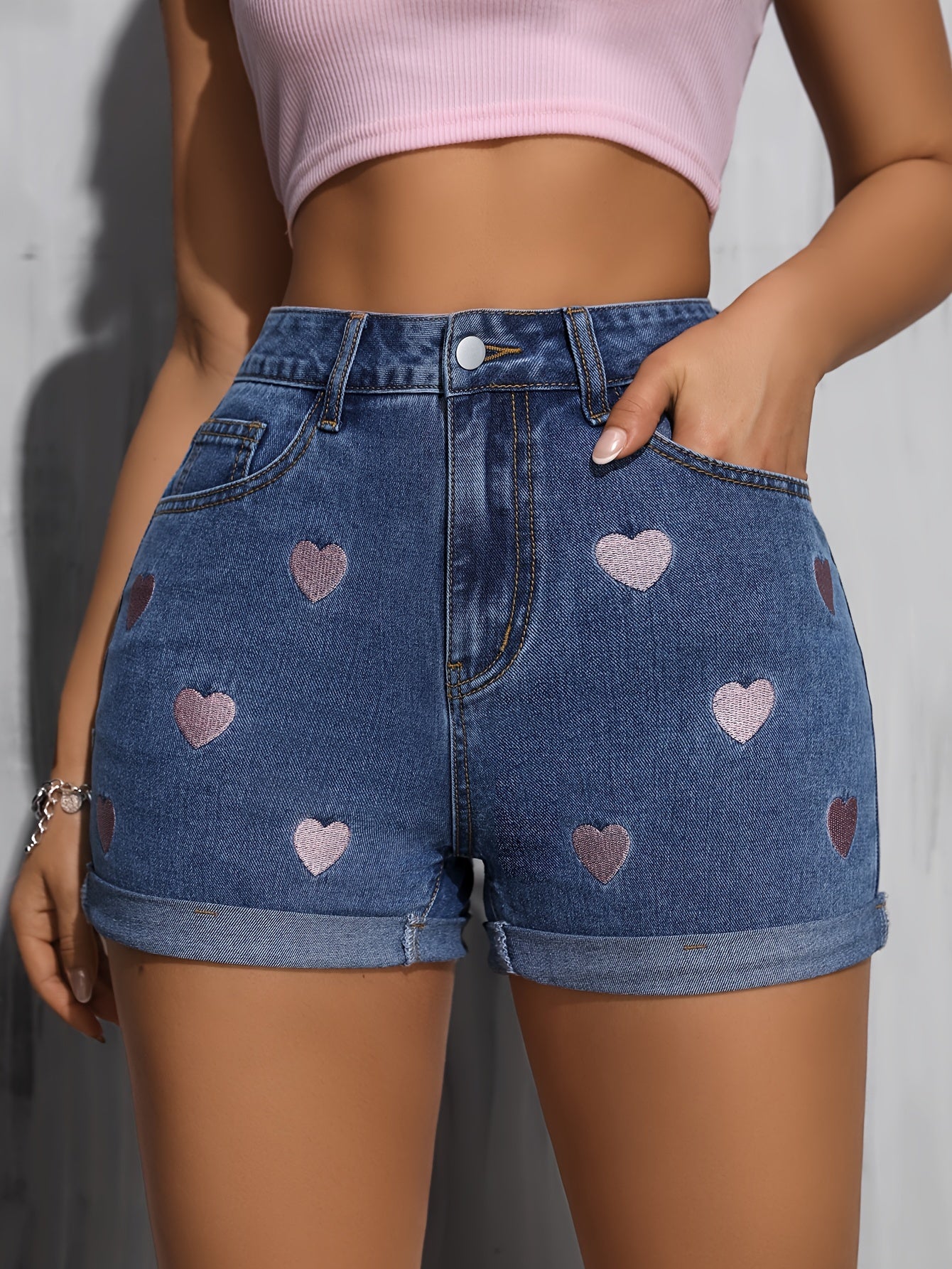 Pantalones Cortos con Corazón Bordado en Rosa