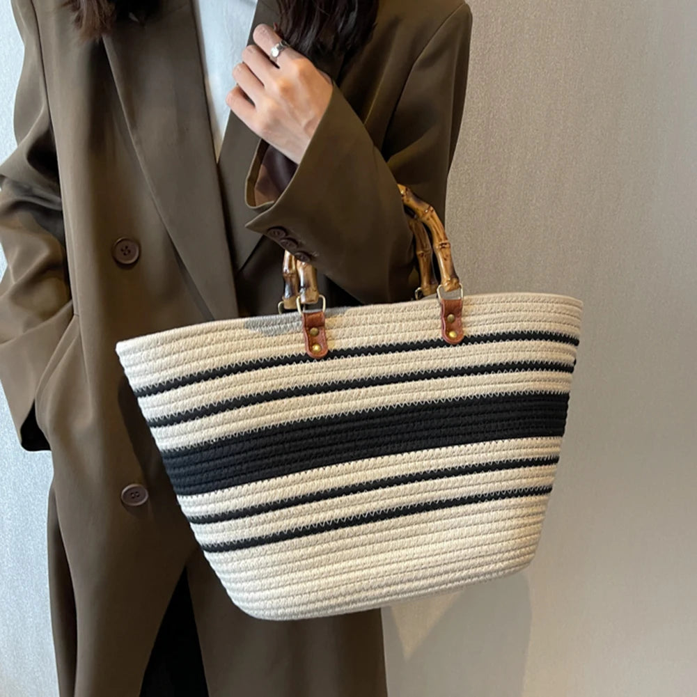 Bolsa Tejida con Asa de Bambú