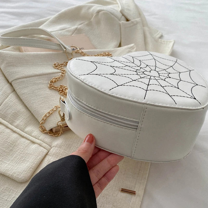 Bolsa Corazón con Cadena