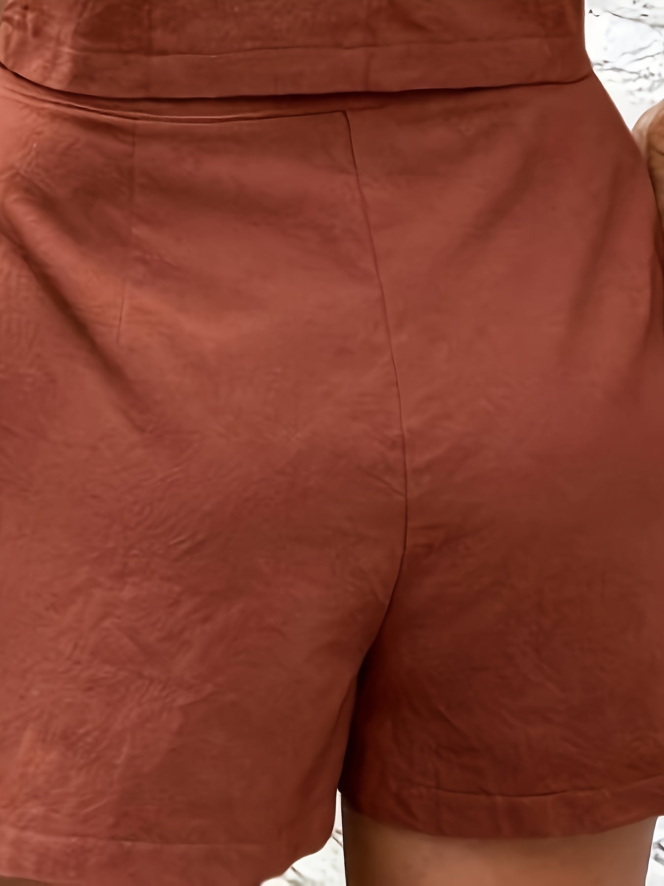 Conjunto de 2 Piezas con Top de Cuello en V y Pantalones Cortos