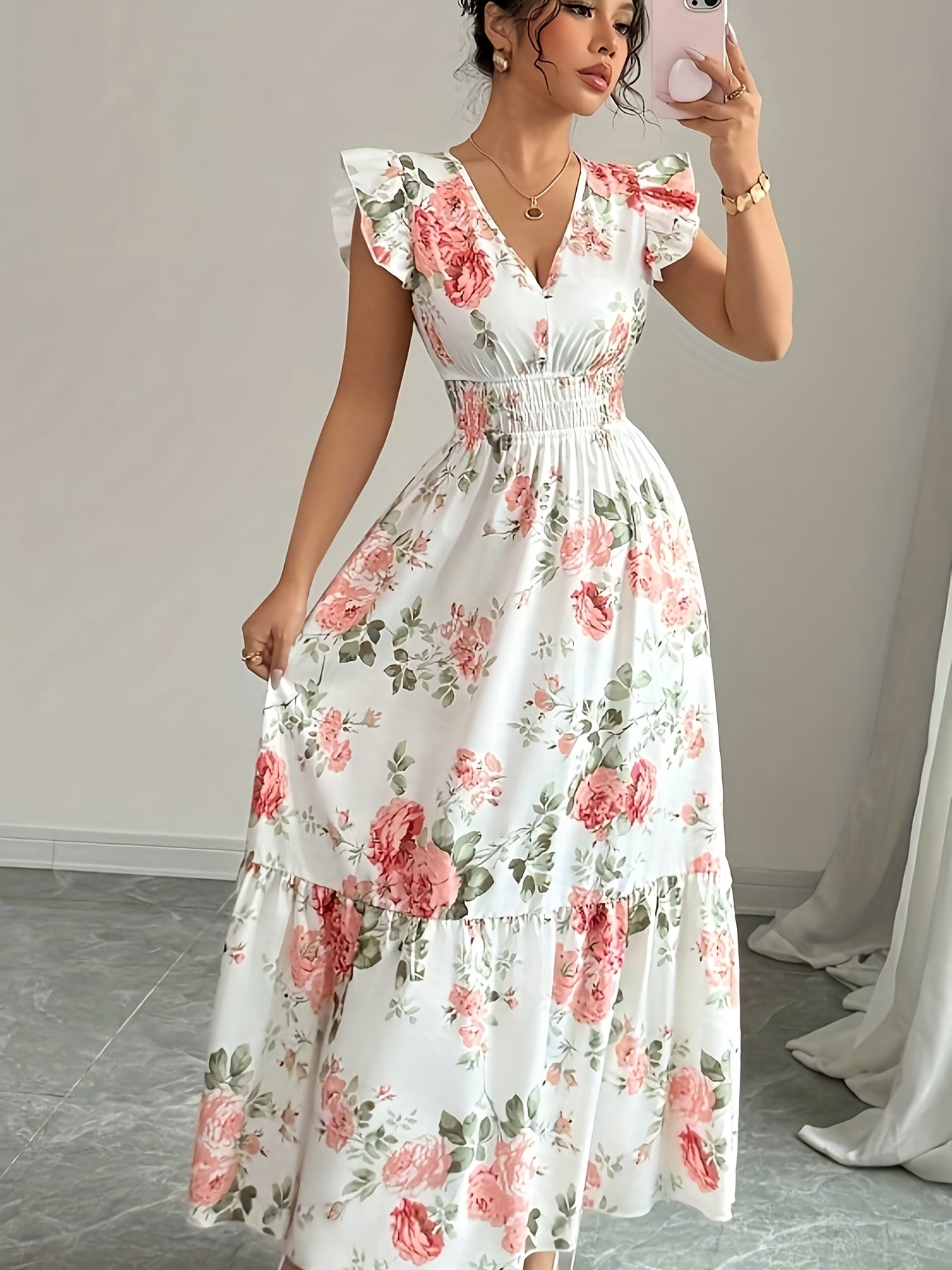 Vestido con Estampado Floral y Cuello en V