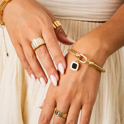 Pulsera con Colgante de Ónix Cuadrado