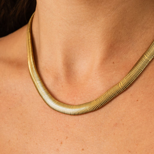 Collar con Cierre Toggle