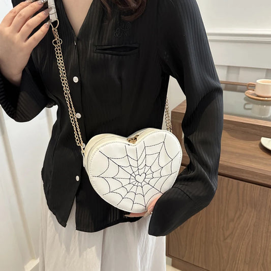 Bolsa Corazón con Cadena