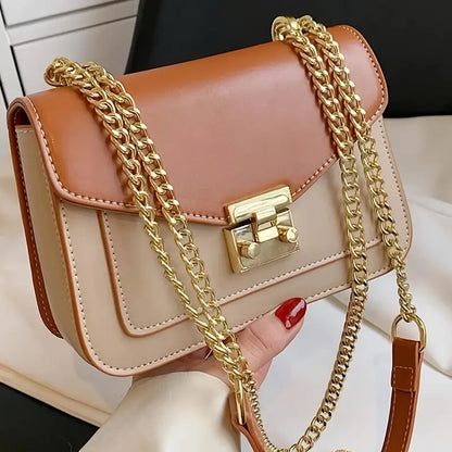 Mini Bolso con Cadena Dorada