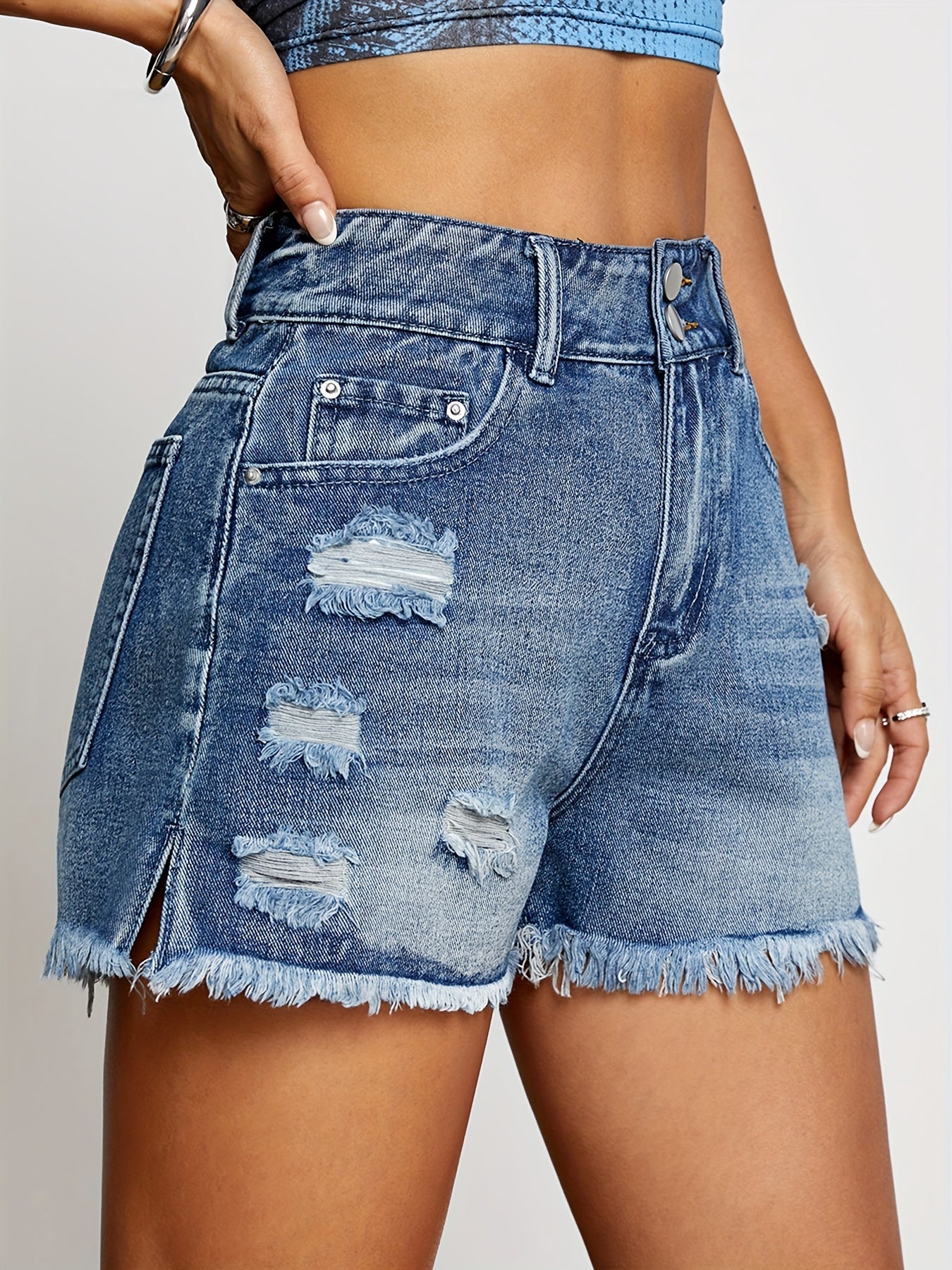 Shorts de Mezclilla Azul Claro con Efecto Desgastado
