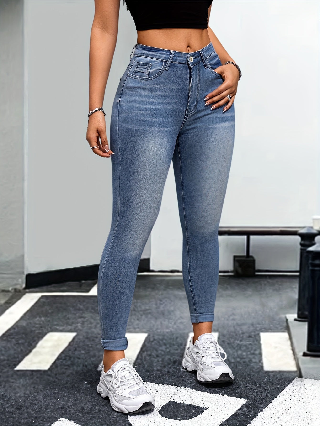Jeans ajustados de mezclilla
